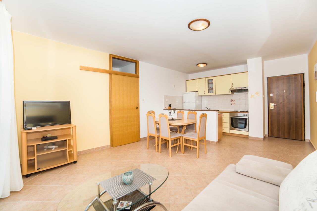 Apartment Clear Sky Baska Voda Bagian luar foto